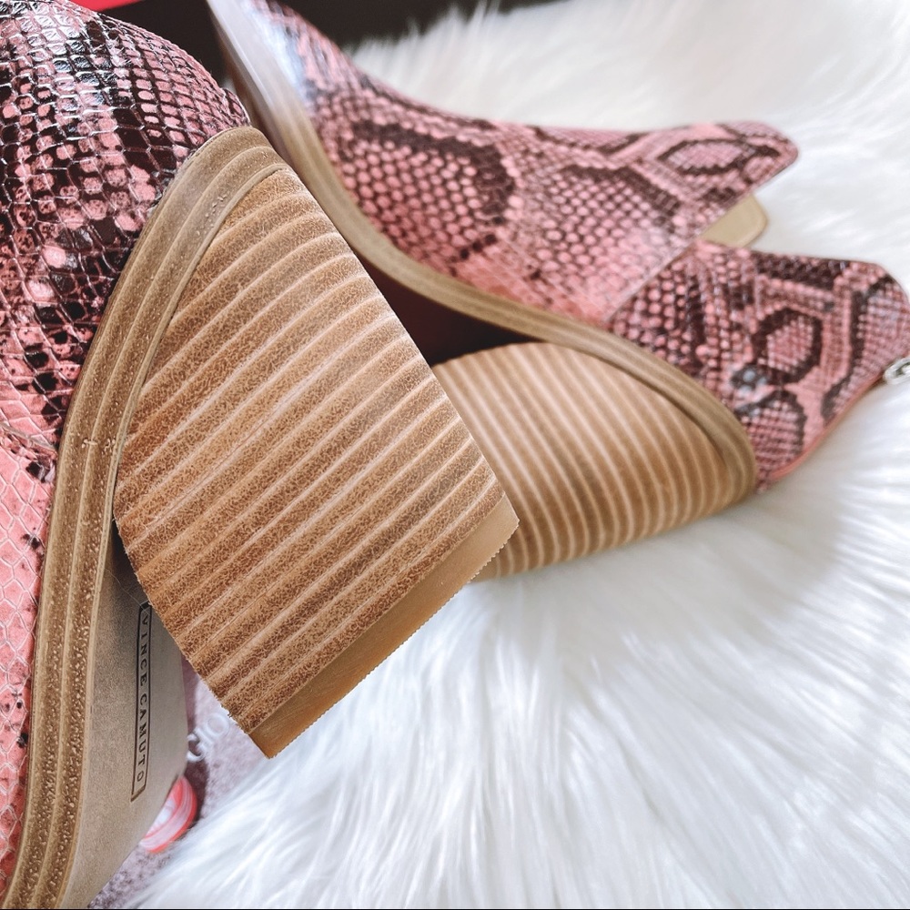 Vince Camuto Gigietta Bootie - Picture 4 of 9